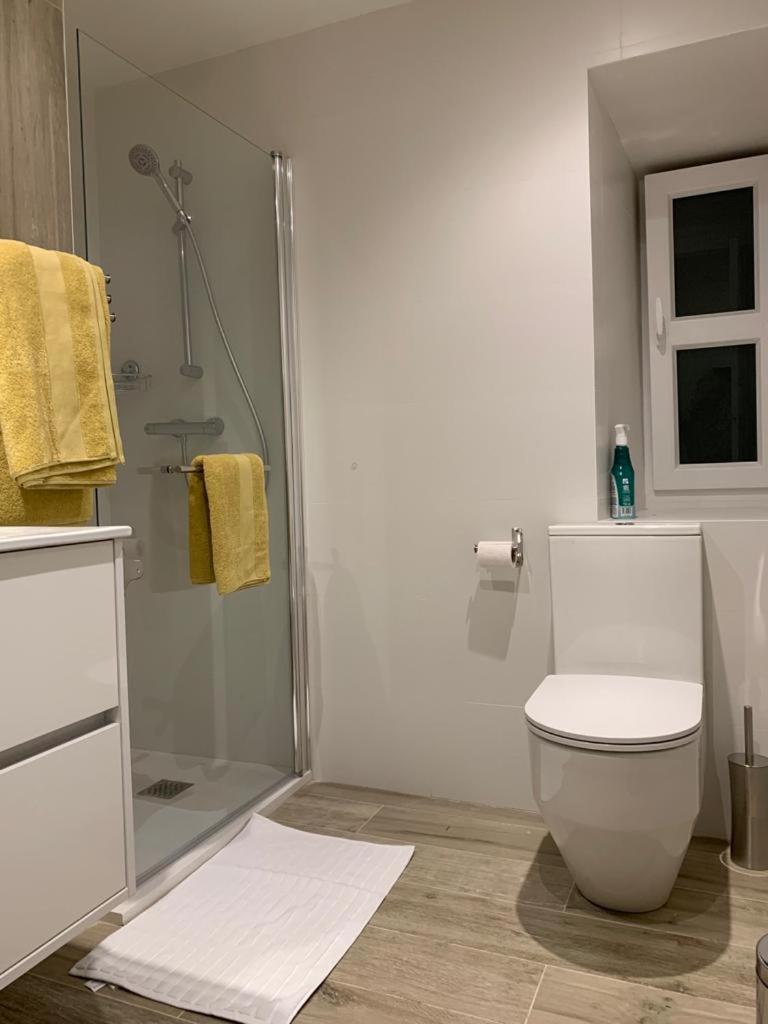 Moderno Y Luminoso Apto En La Bahia De Apartamento